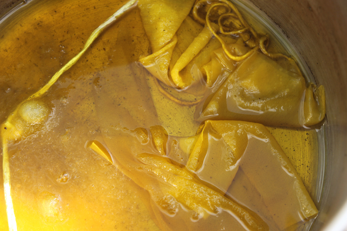 CLoth added to the barberry to dye